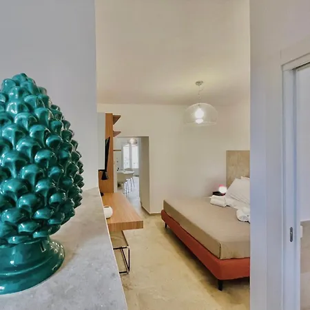 Ortigia House Salomone بيت للعطل