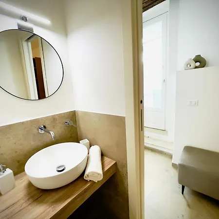 Ortigia House Salomone بيت للعطل *